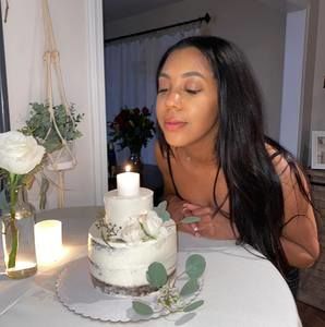 Meet your Posher, Chloe